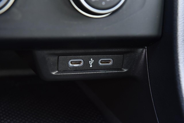 Volkswagen Jetta Vehicle Image 16