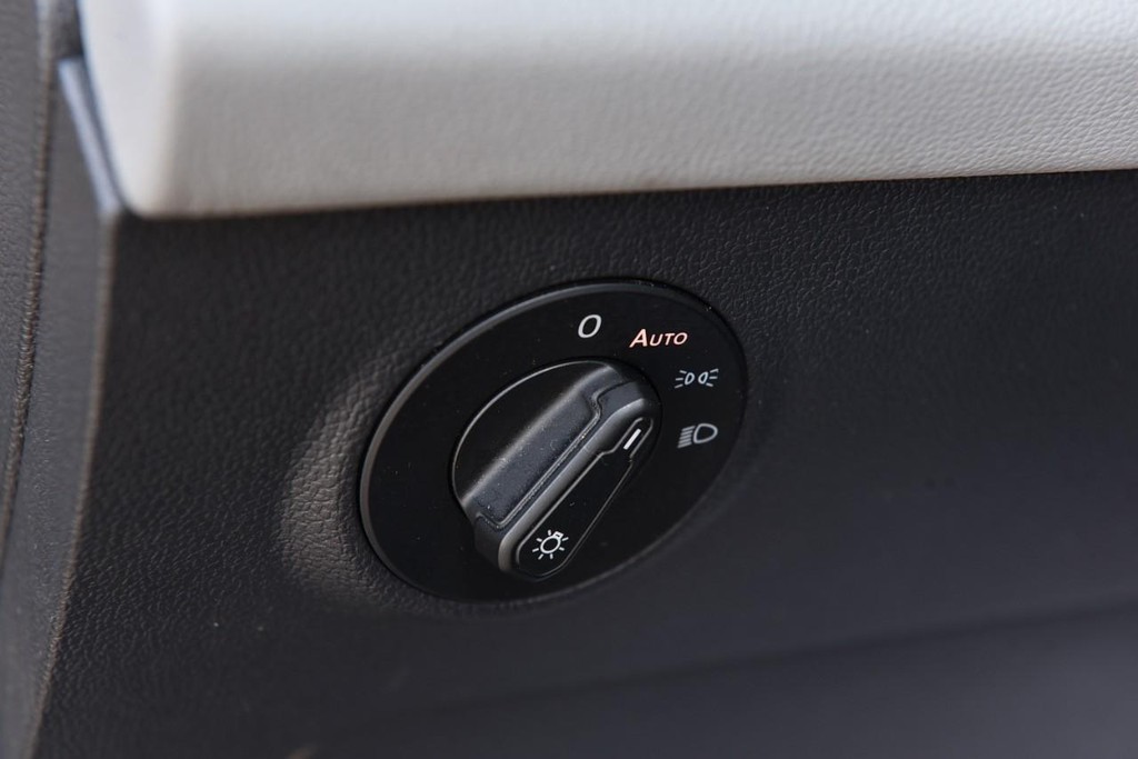 Volkswagen Taos Vehicle Full-screen Gallery Image 10