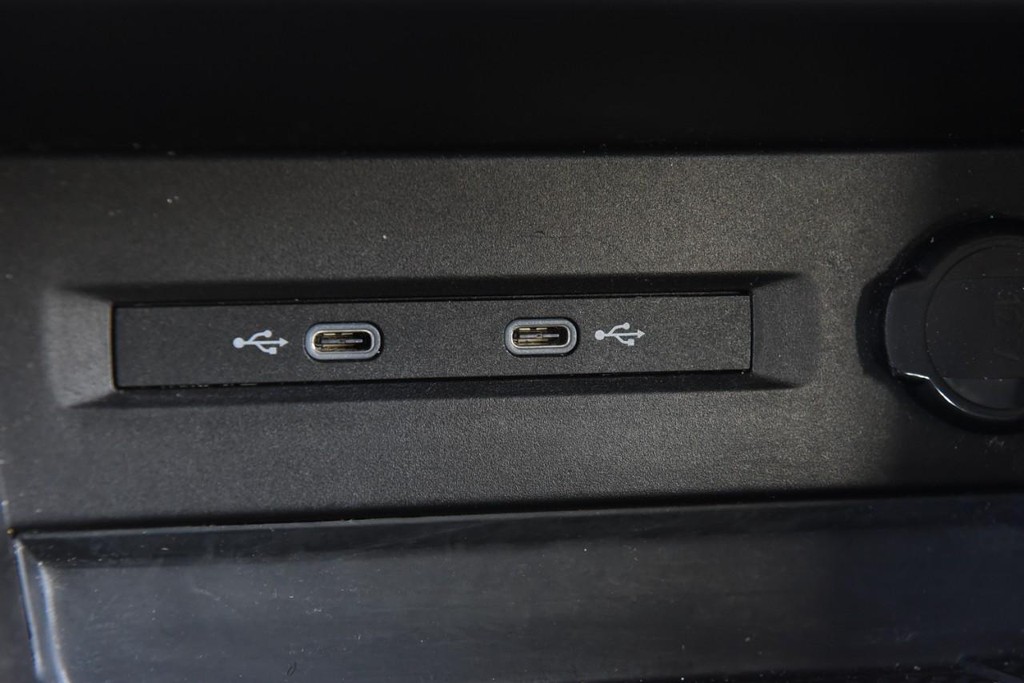 Volkswagen Taos Vehicle Full-screen Gallery Image 15