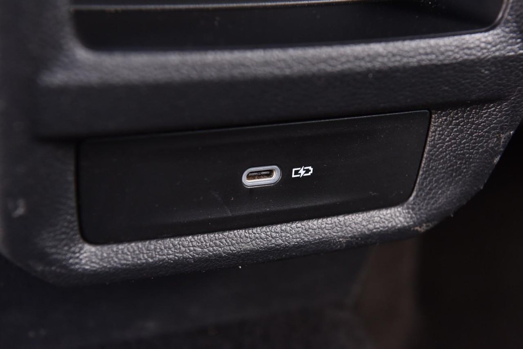 Volkswagen Taos Vehicle Full-screen Gallery Image 22