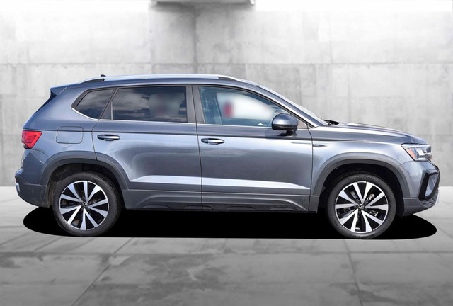 Volkswagen Taos Vehicle Image 05