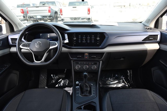 Volkswagen Taos Vehicle Image 07