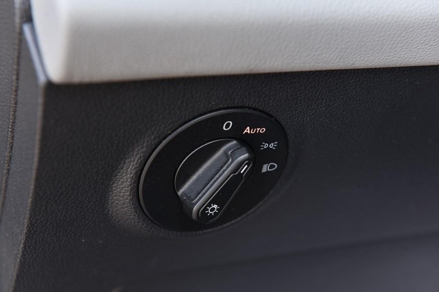 Volkswagen Taos Vehicle Image 10