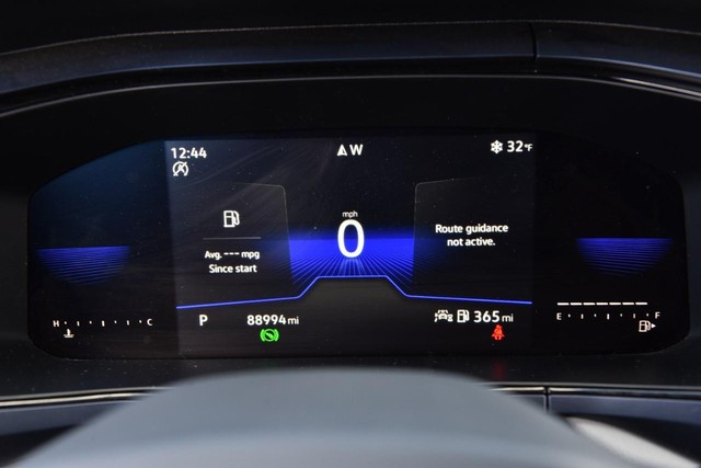 Volkswagen Taos Vehicle Image 11