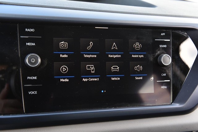 Volkswagen Taos Vehicle Image 13