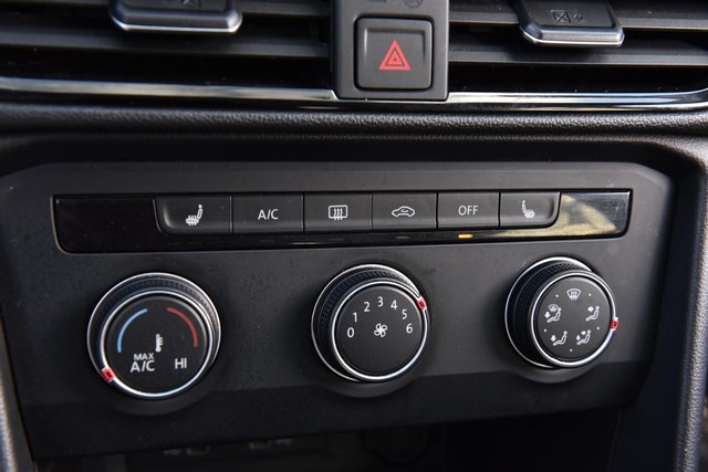 Volkswagen Taos Vehicle Image 14