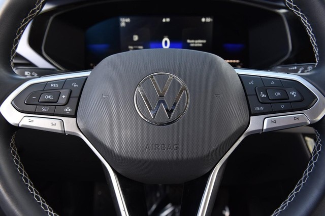 Volkswagen Taos Vehicle Image 17