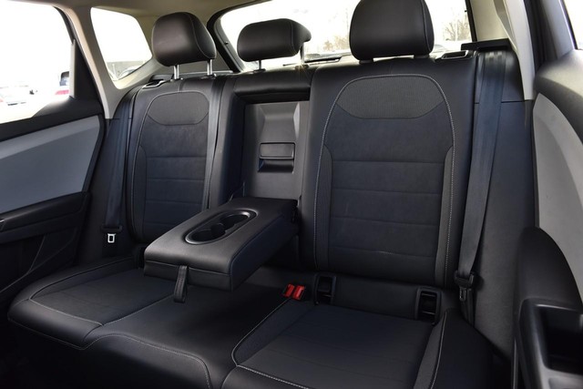 Volkswagen Taos Vehicle Image 20