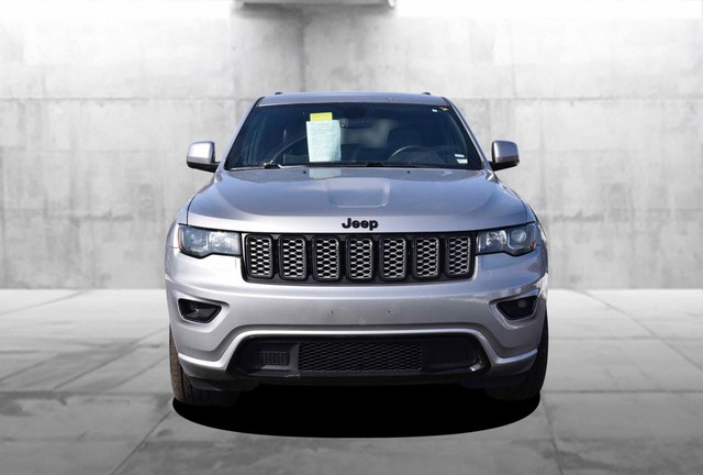 Jeep Grand Cherokee Vehicle Image 04