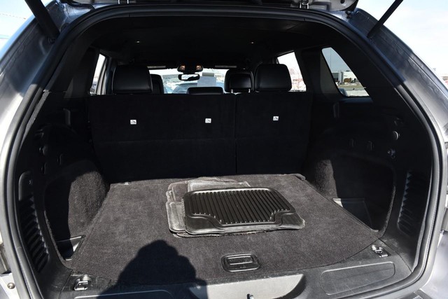 Jeep Grand Cherokee Vehicle Image 23