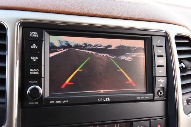 Jeep Grand Cherokee Vehicle Image 14