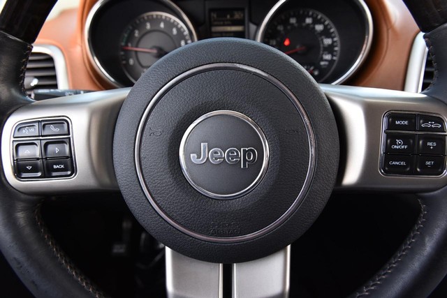 Jeep Grand Cherokee Vehicle Image 19