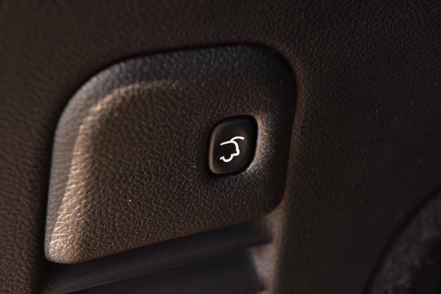 Jeep Grand Cherokee Vehicle Image 26