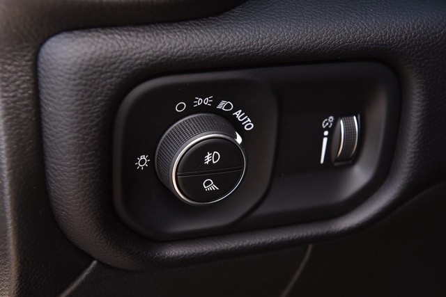 Ram 2500 Vehicle Image 12