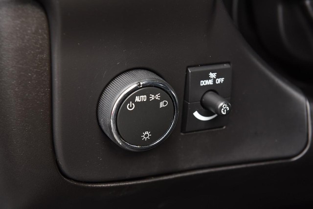 GMC Savana Cargo Van Vehicle Image 10