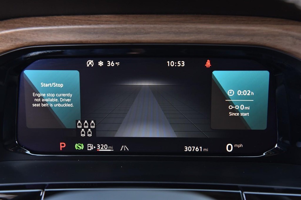 Volkswagen Atlas Vehicle Full-screen Gallery Image 12