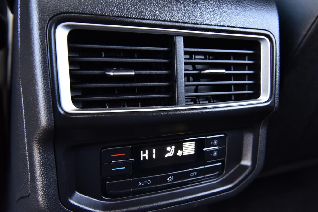 Volkswagen Atlas Vehicle Full-screen Gallery Image 22