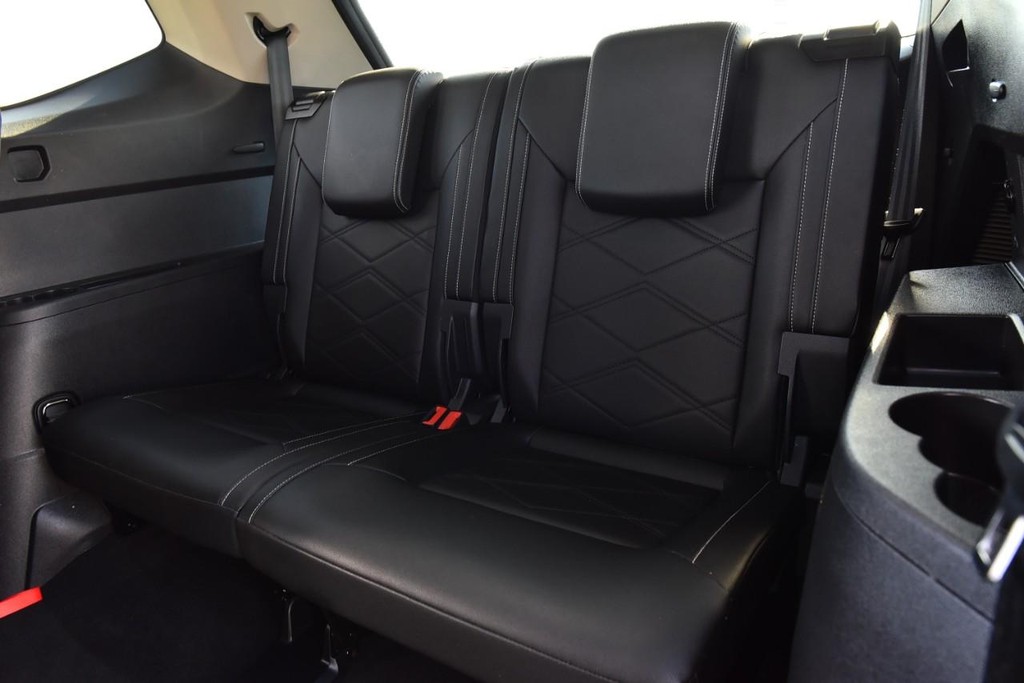 Volkswagen Atlas Vehicle Full-screen Gallery Image 24