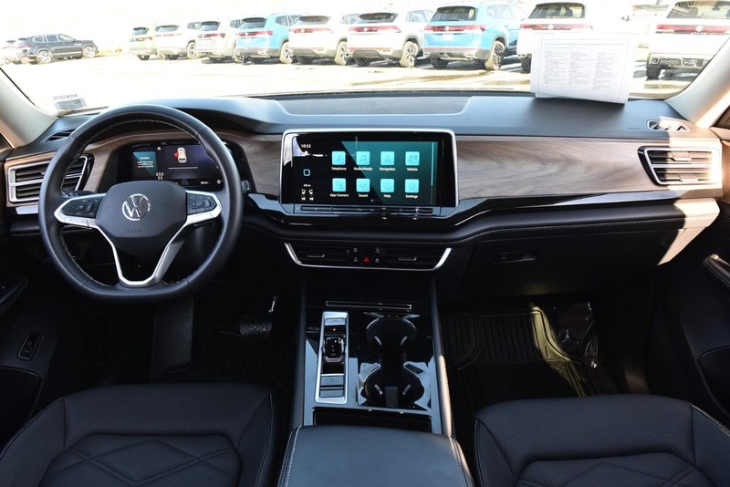 Volkswagen Atlas Vehicle Image 07