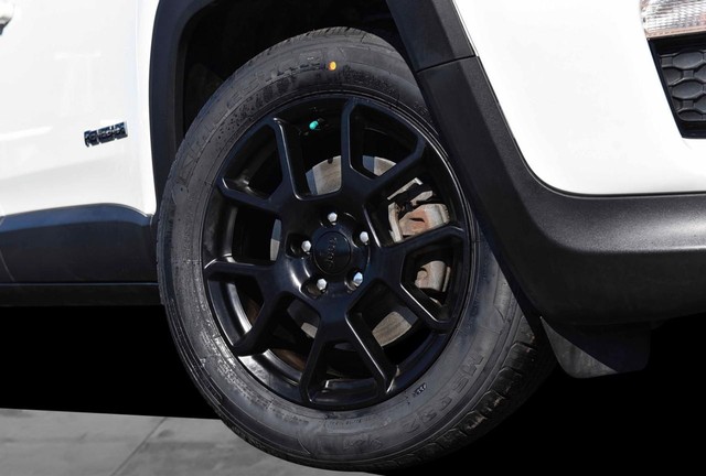 Jeep Renegade Vehicle Image 03