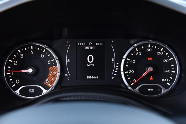 Jeep Renegade Vehicle Image 10