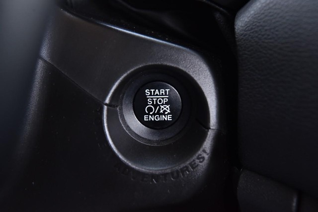 Jeep Renegade Vehicle Image 15