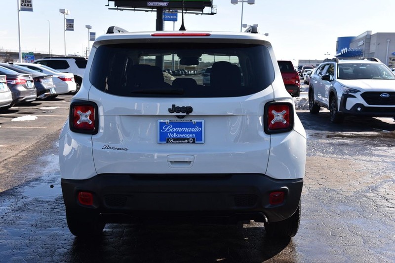 Jeep Renegade Vehicle Image 06