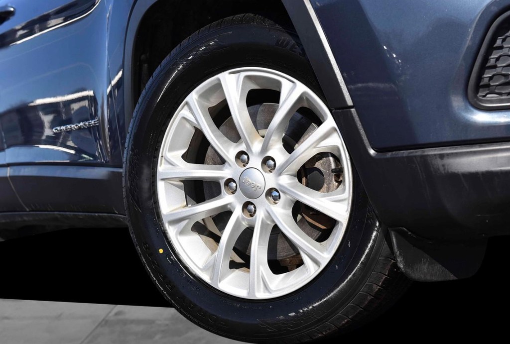 Jeep Cherokee Vehicle Full-screen Gallery Image 3