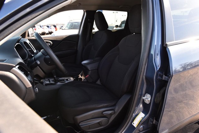 Jeep Cherokee Vehicle Image 17