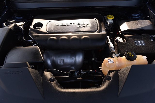 Jeep Cherokee Vehicle Image 22