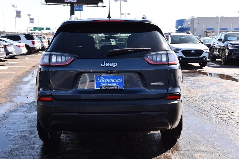 Jeep Cherokee Vehicle Image 06