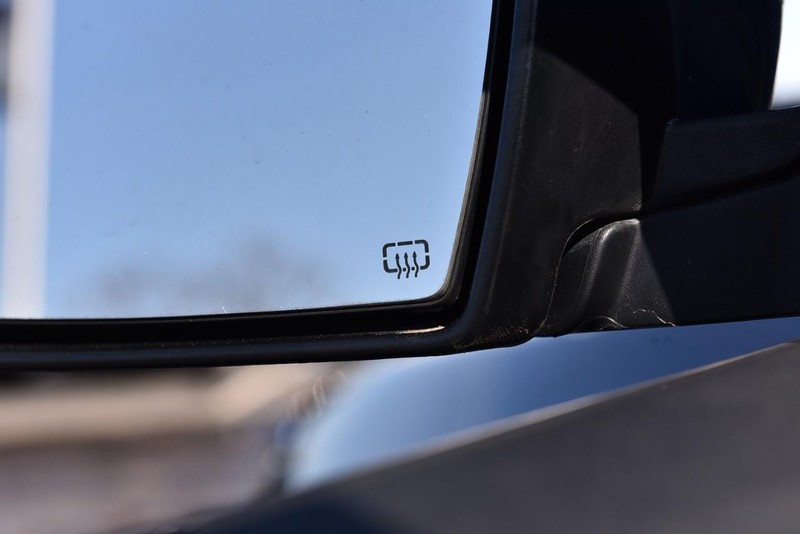 Jeep Cherokee Vehicle Image 09