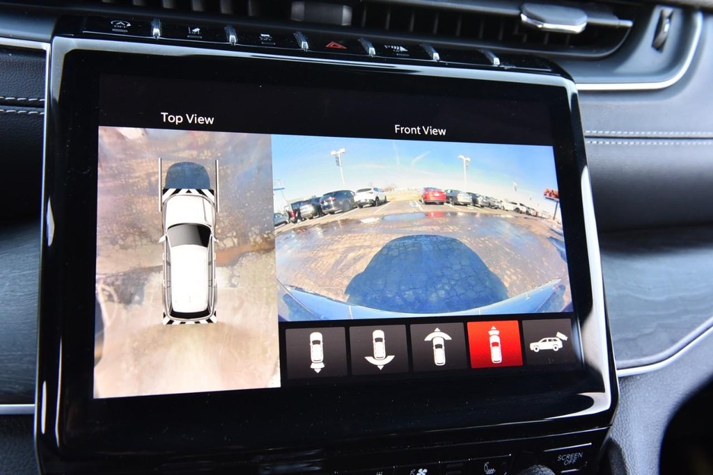 Jeep Grand Cherokee L Vehicle Full-screen Gallery Image 17