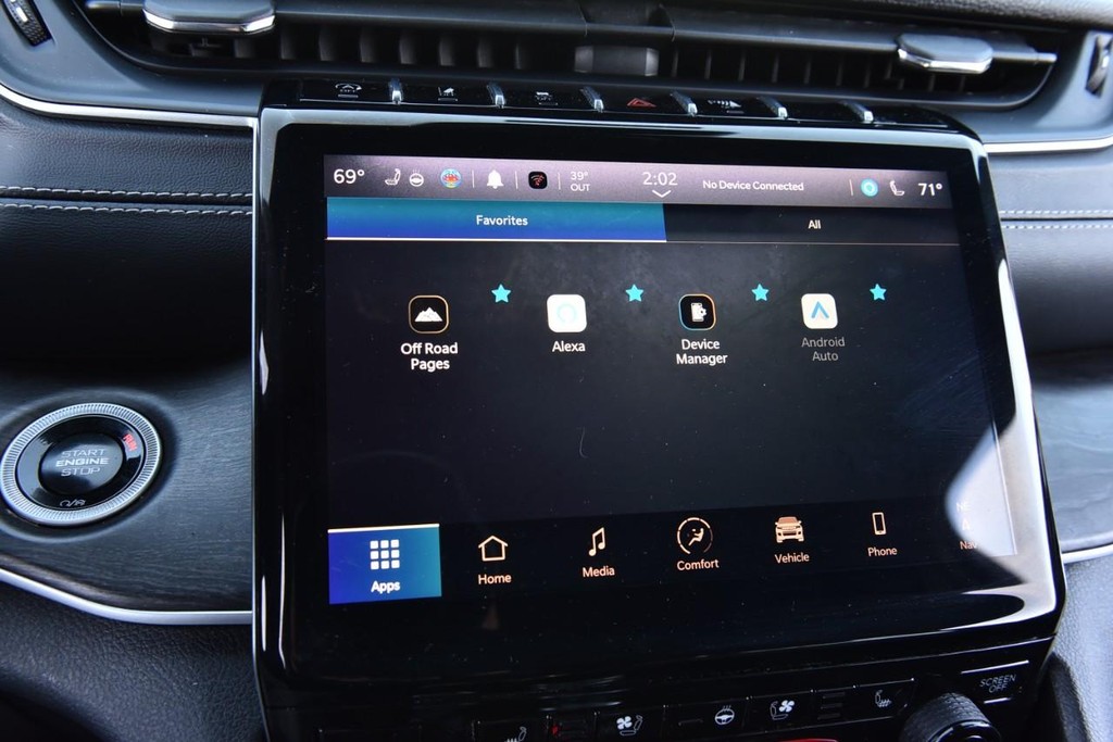 Jeep Grand Cherokee L Vehicle Full-screen Gallery Image 19