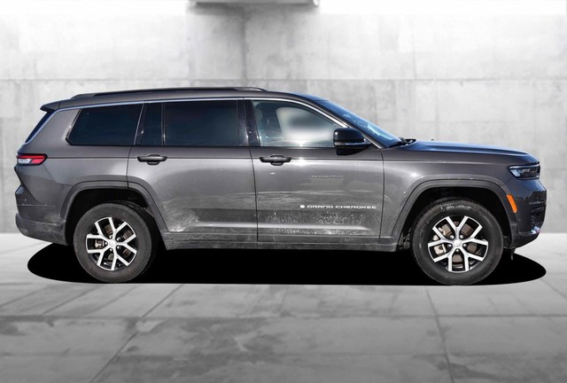 Jeep Grand Cherokee L Vehicle Image 05