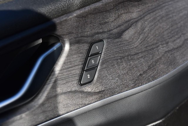 Jeep Grand Cherokee L Vehicle Image 09