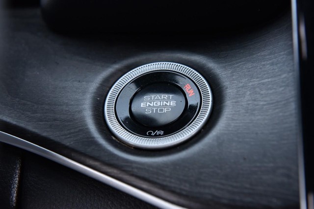 Jeep Grand Cherokee L Vehicle Image 20