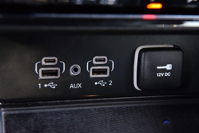 Jeep Grand Cherokee L Vehicle Image 22