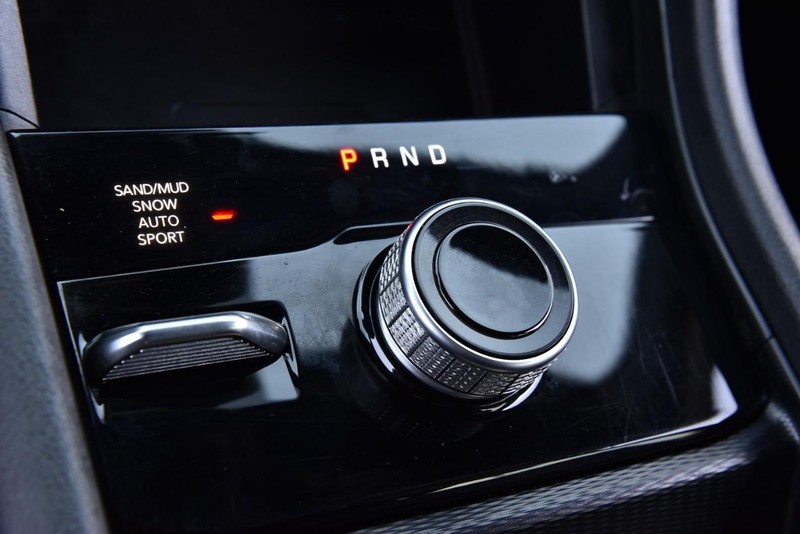 Jeep Grand Cherokee L Vehicle Image 23