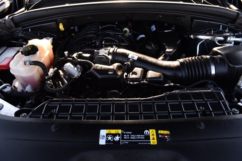 Jeep Grand Cherokee L Vehicle Image 34