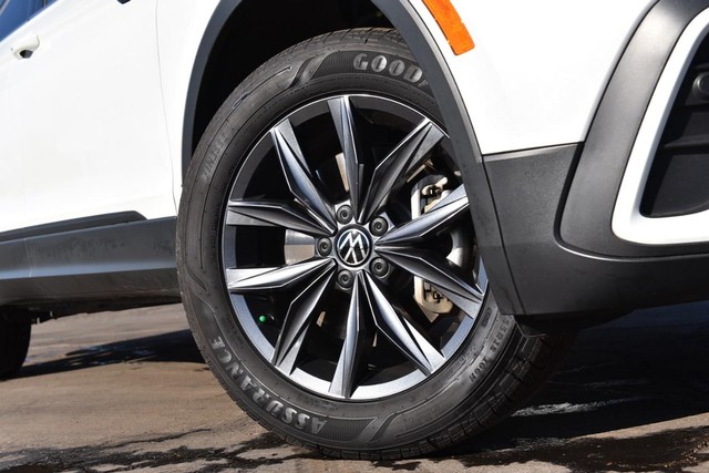 Volkswagen Tiguan Vehicle Image 03