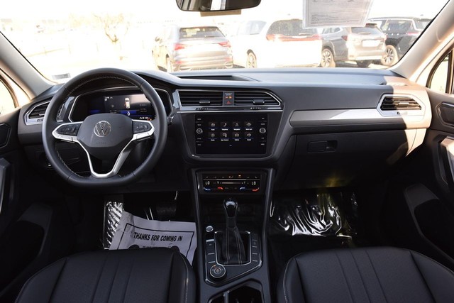 Volkswagen Tiguan Vehicle Image 07