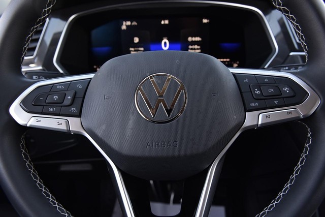 Volkswagen Tiguan Vehicle Image 18