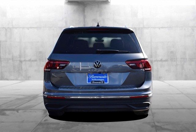 Volkswagen Tiguan Vehicle Image 06