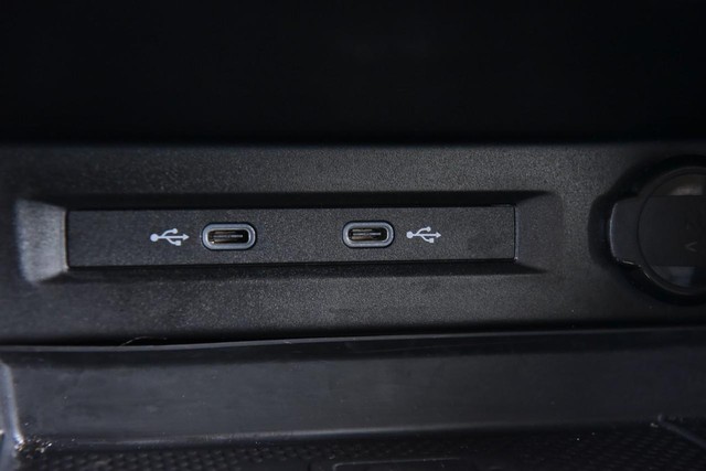 Volkswagen Tiguan Vehicle Image 15