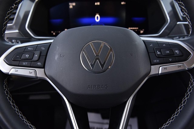 Volkswagen Tiguan Vehicle Image 17