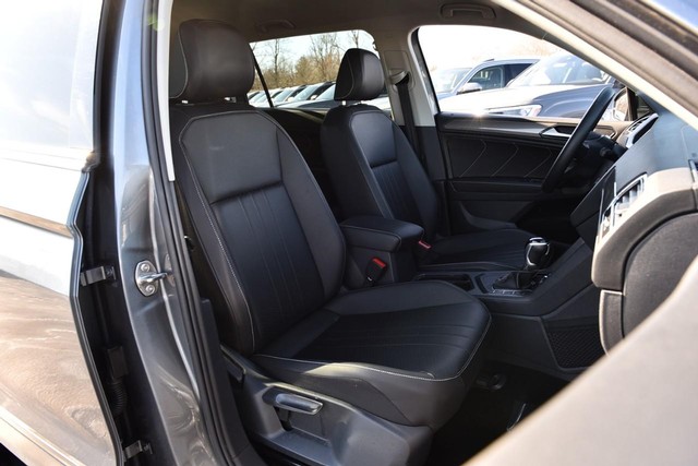 Volkswagen Tiguan Vehicle Image 19