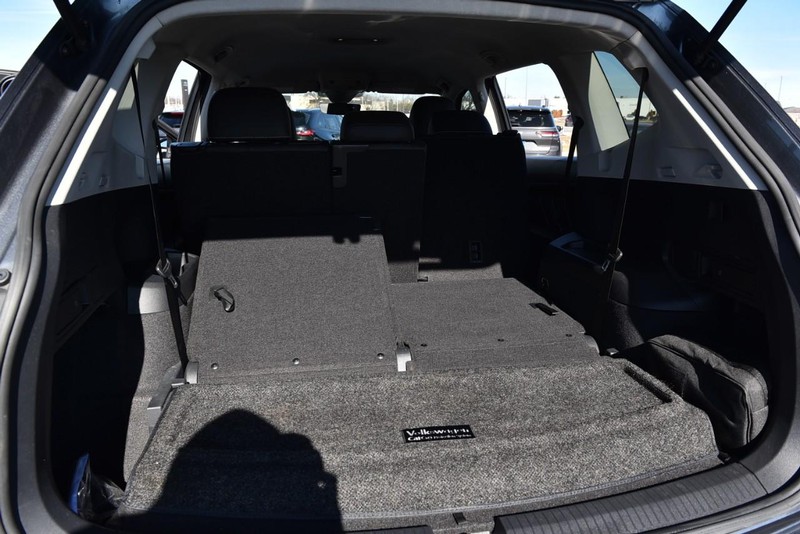 Volkswagen Tiguan Vehicle Image 24