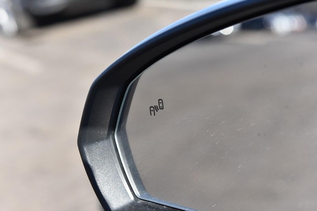 Volkswagen Taos Vehicle Image 10