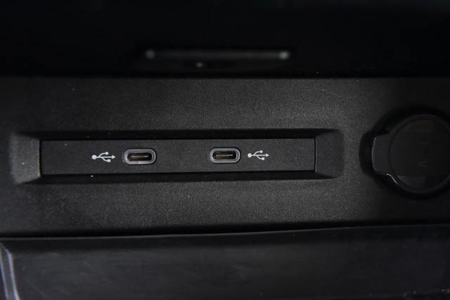 Volkswagen Taos Vehicle Image 16